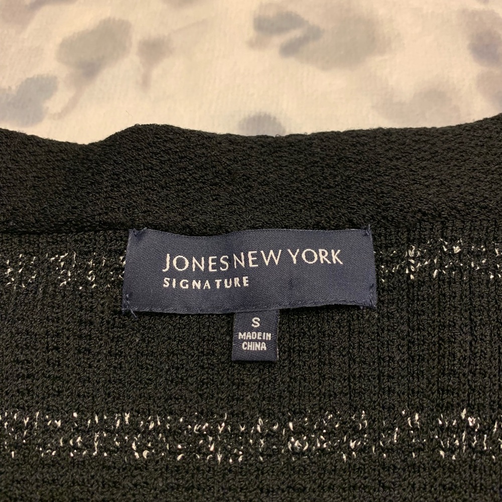 Sweater - Picture 2 of 3